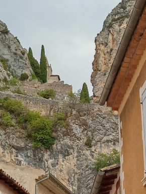 La Maison sous l'étoile.